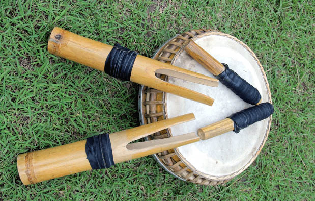 Alat musik Polopalo berbahan bambu yang dimuat pada laman Budaya Indonesia.