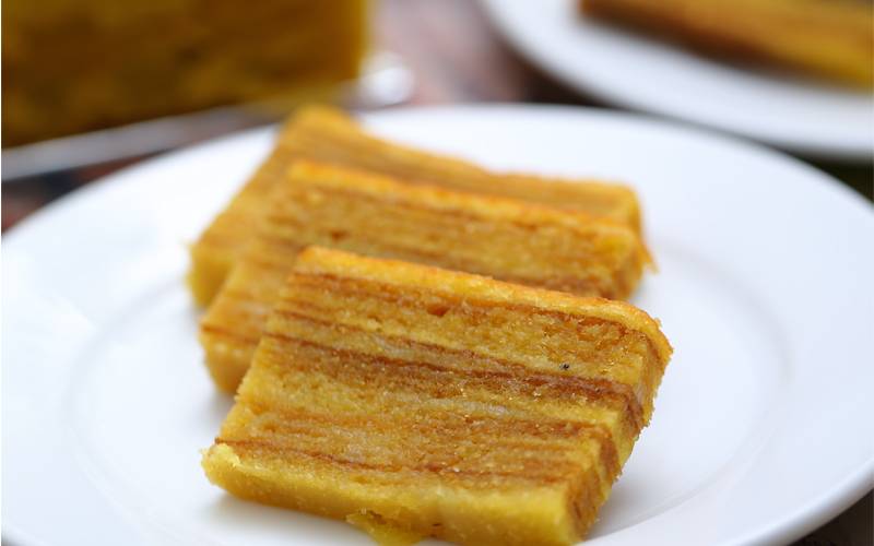 Kue lapis cempedak khas Kalimantan Utara