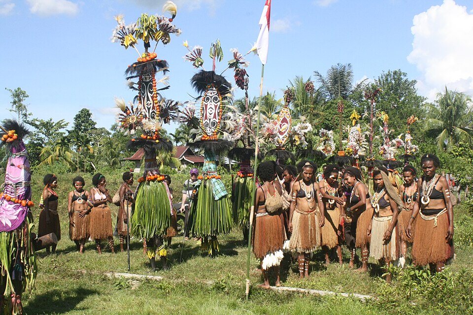 Tari Kepala Panjang masyarakat Draa.